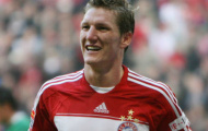 Schweinsteiger: Ballack xứng đáng được tri ân