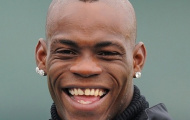 Góc trào phúng: Với Balotelli, cuộc sống buồn cười ra sao?