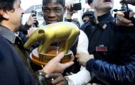 Vì sao kẻ hư hỏng Balotelli nổi tiếng chẳng kém Maradona