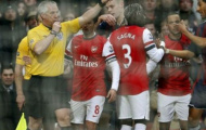Wenger bảo vệ học trò trước cáo buộc “gây sức ép” với trọng tài