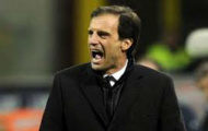 Allegri tự đóng cánh cửa đến Roma