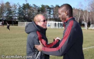 Em trai chủ tịch Milan giảng hòa với Balotelli
