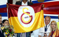 Istanbul “vỡ tung” trong ngày ra mắt của “ông hoàng” Drogba