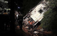 Xe rơi vực làm 16 cổ động viên bóng đá thiệt mạng