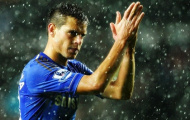 Torres 'dạy dỗ' Azpilicueta