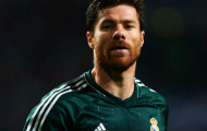 Alonso 'nén đau' chiến đấu với Quỷ Đỏ