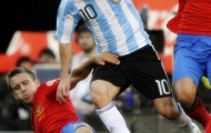 Monreal: Messi không cao nhưng ai cũng phải ngước nhìn!
