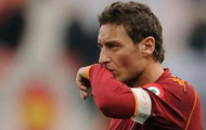 Totti: Làm ơn tránh xa Roma ra