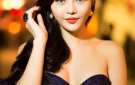 Hoa hậu Hoàn cầu buông lơi ngực đầy