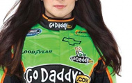 Người đẹp giành pole Daytona 500