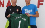 Bao năm qua, Wenger vẫn đãi cát tìm “Henry mới”