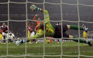 Barca, làm ơn đóng cửa khung thành vào!