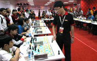 Quang Liêm sẽ đấu cờ với 20 người hâm mộ