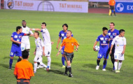 Trọng tài 'ồn ào' ngay vòng đầu V-League