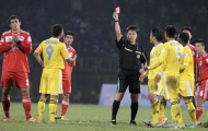 Vấn đề trọng tài sau vòng đầu V.League 2013: Một tiếng còi - hai cách nghĩ
