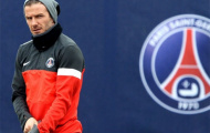 Becks cười 'tít mắt' trên sân tập