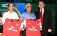 Ông Lê Hùng Dũng: “Mời một đội bóng như Arsenal phức tạp lắm”