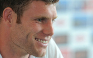 Milner nhớ 'thằng nhóc' Balotelli