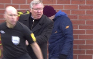 Sir Alex lại 'đụng độ' với trọng tài