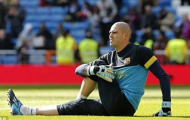 Barca sẵn sàng bán thủ thành Valdes cho Arsenal