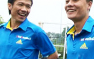 Thành Lương, Tấn Tài dạy trẻ đá bóng