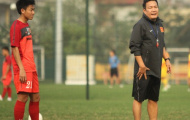Đội tuyển Việt Nam loại hai trung vệ trẻ