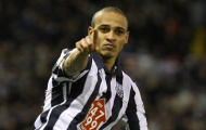 Peter Odemwingie cầu nguyện để được West Brom sa thải