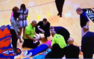 Video NBA: Pha trượt chân nguy hiểm của nữ hoạt náo viên NBA