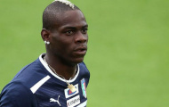 Osvaldo và Balotelli đá chính trên hàng công Italia