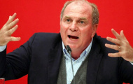 Hoeness có cần chỉ trích Bayern?