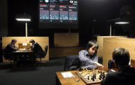 Aronian và Carlsen bắt đầu tách nhóm