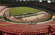 Napoli có thể bị cấm dự Champions League vì... sân xấu