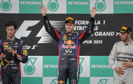 Vettel phải xin lỗi đồng đội vì chiến thắng “xấu xí” tại Malaysia
