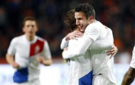 THỐNG KÊ: Van Persie đã vượt qua huyền thoại Johan Cruyff