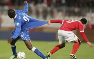 Người hùng Balotelli rách toạc áo lót