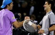 Djokovic chúc mừng đối thủ sau thất bại ở Miami Open