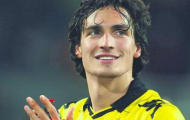 Cha Hummels phủ nhận con mình có liên lạc với Barcelona