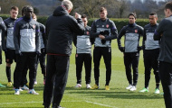 Wenger hăm dọa học trò: Hay thì ở, dở phải đi