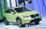 Subaru ra mắt mẫu xe hybrid đầu tiên