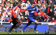 Đã đến lúc Van Persie 'mạnh dạn' ngồi dự bị