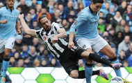 HLV Man City muốn đấm Nasri