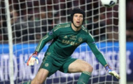 Video: Pha cứu thua tuyệt vời của Petr Cech trước cú đánh đầu của Chicharito