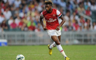 Alex Song mất giá, HLV Wenger muốn 'thừa nước đục thả câu'
