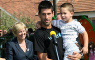 Djokovic thể hiện nghĩa cử cao đẹp