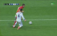 Mou lại gặp may: Galatasaray bị từ chối một quả penalty