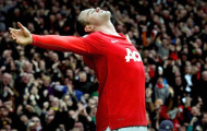 Ibra mời gọi Rooney đến PSG: Đừng đi đâu cả, Rooney!