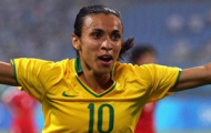 Video: Tài năng không thua gì các siêu sao nam của 'Pele bóng đá nữ' Marta
