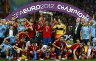 Vicente Del Bosque: Casillas vẫn là số 1