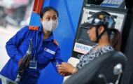 Giá xăng bất ngờ giảm... 500 đồng/lít