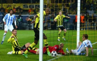 Video: Bàn thắng tranh cãi của Santana (Borussia Dortmund vs Malaga)